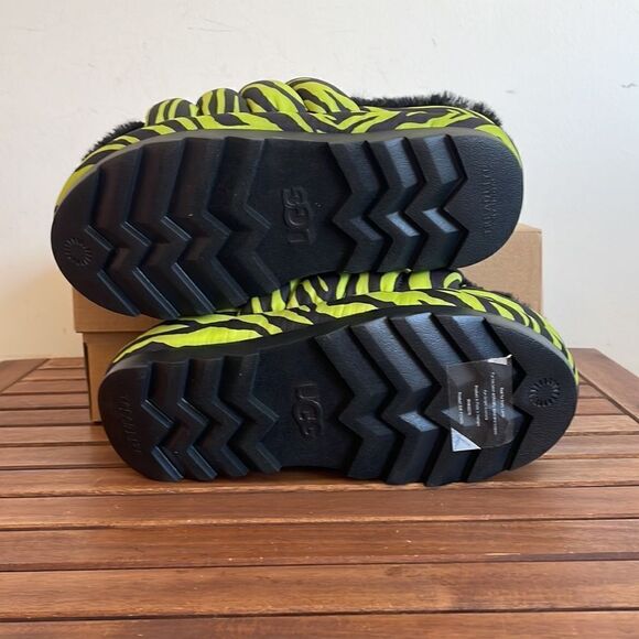 UGG Maxi Puff Slide Tiger Print Sandals US Women Size 9/UK 7/EU 40(MSRP$130) - Picture 12 of 15